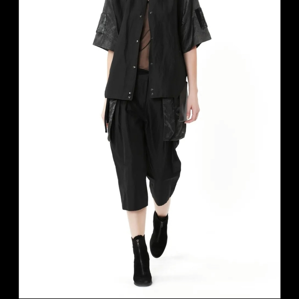 Jeremy Laing Designer Crop Capri Pleated Pants with pockets